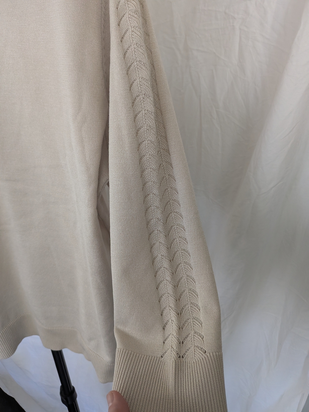 Light Beige Crewneck Women’s Sweater by Melissa Paige New w Tags - Picture 4 of 8